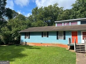 Building Photo - 415 Lexington Heights