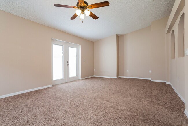 Foto del edificio - 125 Sterling Pine St