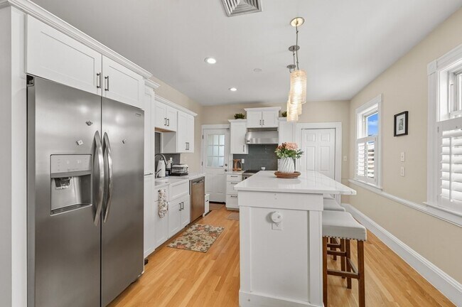 Building Photo - 285 Neponset Ave