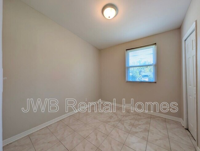 Foto del edificio - 9064 11th Ave