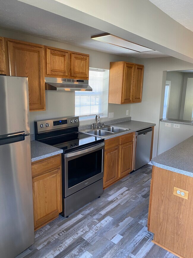 Foto del edificio - 27 Cub Rd