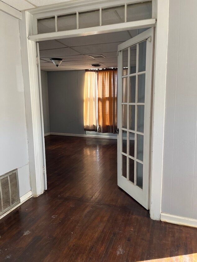 Foto del edificio - 400 E 11th Ave