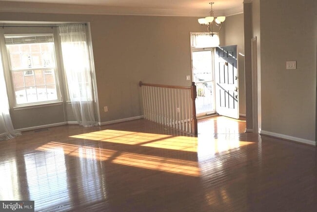 Building Photo - 21543 Trowbridge Square