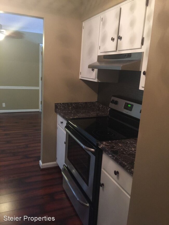 Building Photo - 2 br, 1 bath House - 2214 Sherwood #9