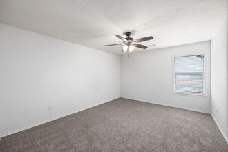 Building Photo - 1946 Hawthorne Brook Ln