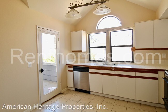 Building Photo - 2 br, 2 bath House - 10915 Scripps Ranch Blvd