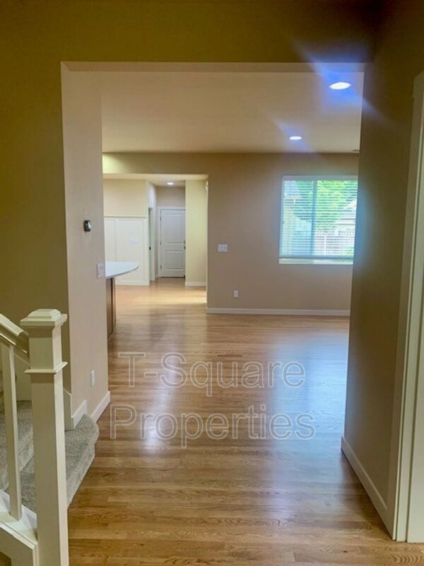 Photo - 10218 242nd Ave NE House