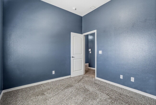 Building Photo - 2300 Sammy Cervantes St