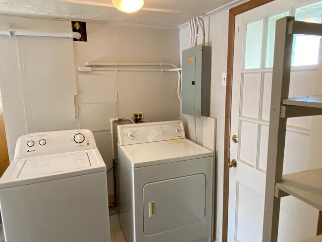 Building Photo - 5525 42nd Ave S