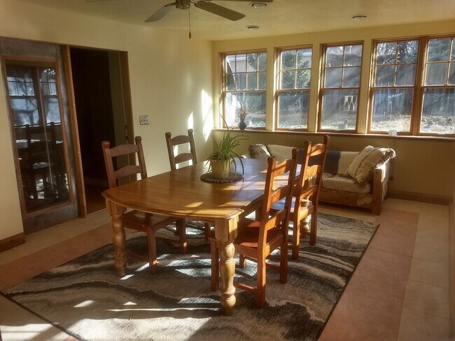 Foto del edificio - 1171 Country Ridge Dr