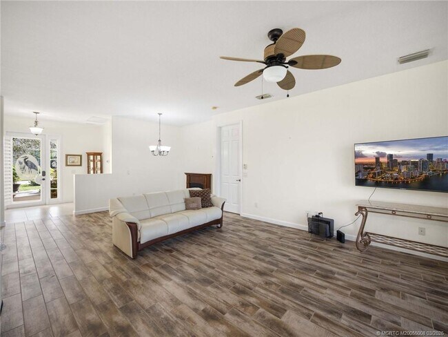 Foto del edificio - 155 56th Dr SW