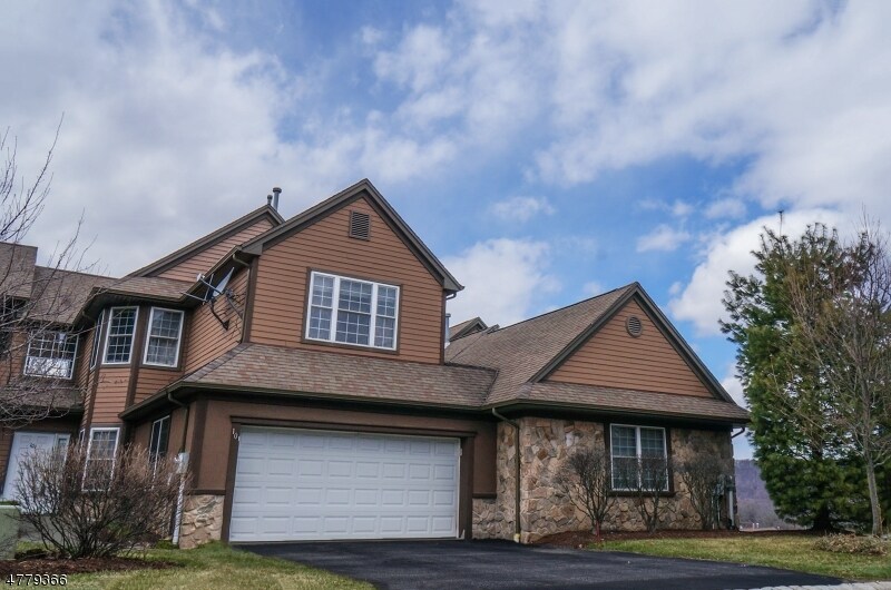 101 Bracken Hill Rd, Hamburg, NJ 07419 Townhome Rentals in Hamburg NJ