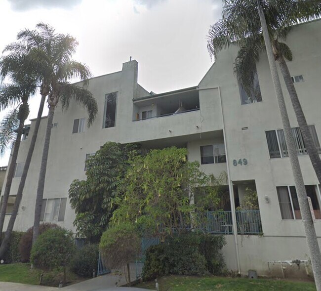 Building Photo - 849 S Shenandoah St