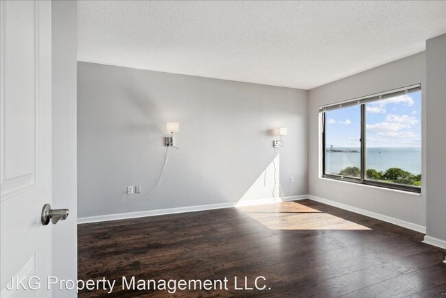 Building Photo - 2 br, 2 bath House - 7501 River Road #7C
