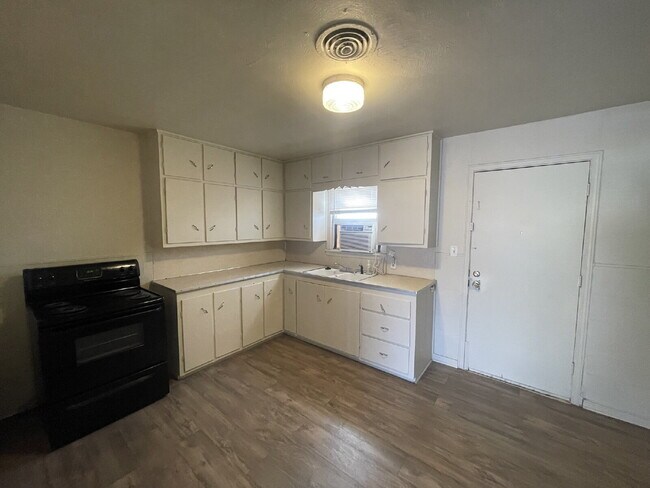 Foto del edificio - Charming 2-Bedroom Retreat in the Heart of Lubbock