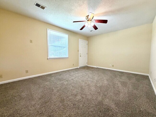 Building Photo - Bancroft Circle Apartments