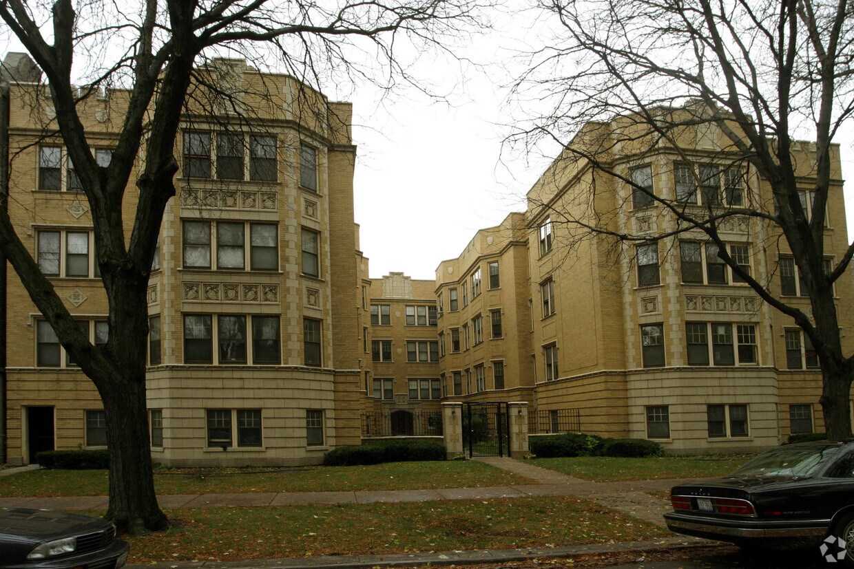 Building Photo - 4106-4112 N Keystone Ave