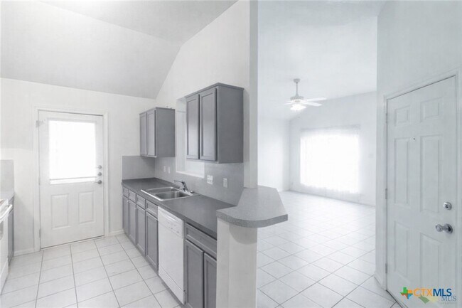 Foto del edificio - 3603 Woodrow Dr