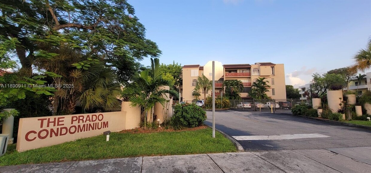 Primary Photo - 10641 SW 108th Ave