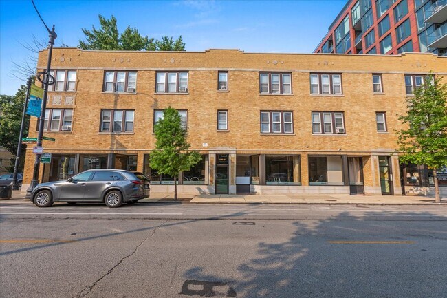 Building Photo - 2516 N Lincoln Ave