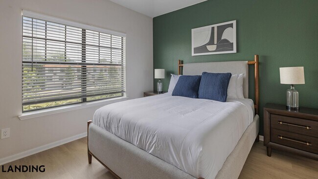 Foto del edificio - 3232 N Garland Ave