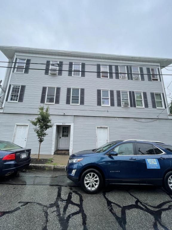 Primary Photo - 321 Washington St.