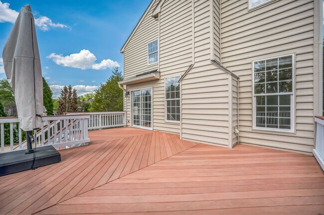 Foto del edificio - 20195 Hidden Creek Ct