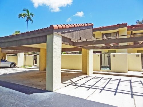 Primary Photo - 1300 NW 13th St