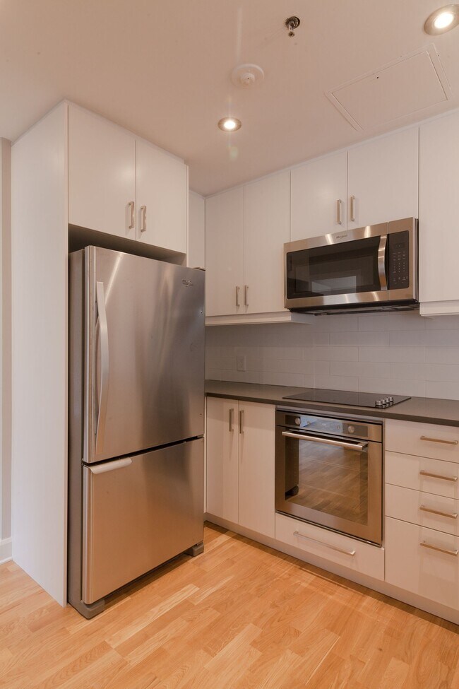 Photo du bâtiment - 3455 Rue Aylmer