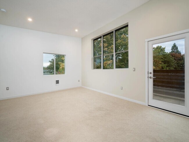 Foto del edificio - 38 NE Going St