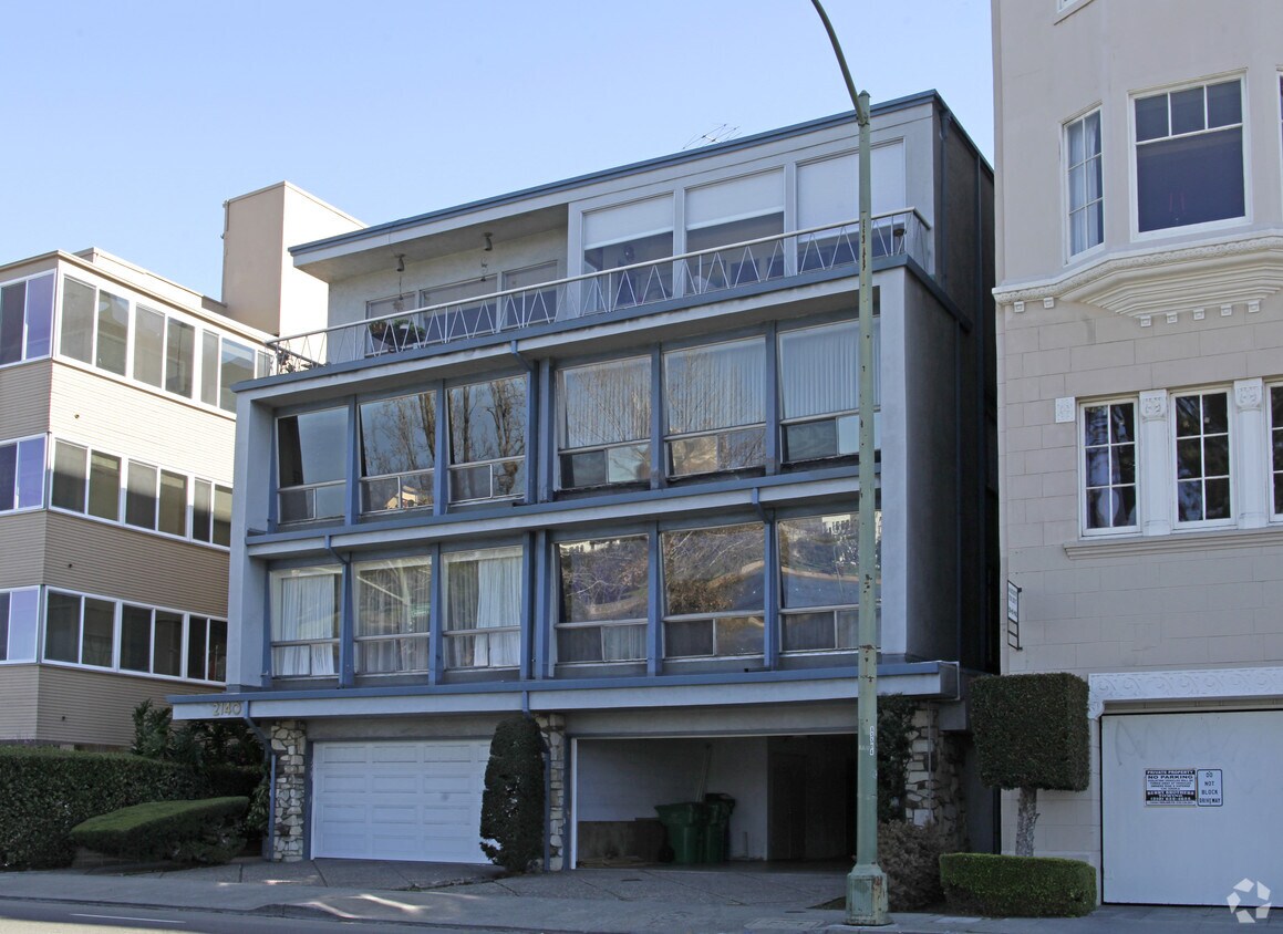 Building Photo - 2140 Lakeshore Ave