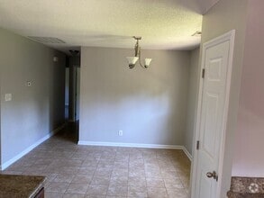 Building Photo - 1412 Crabtree Blvd