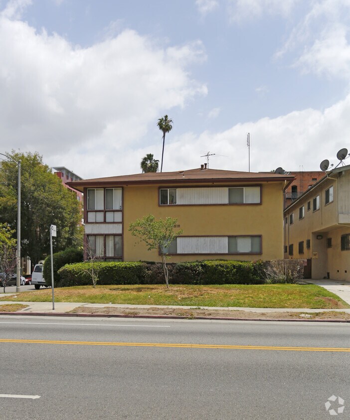 Foto del edificio - 4430 W 4th St