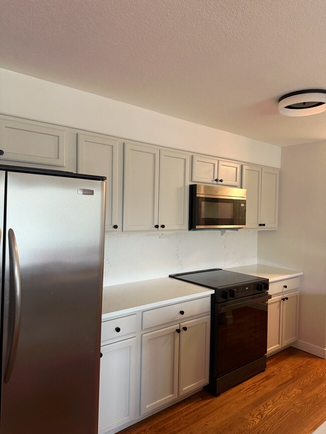 Foto del edificio - 5151 Boardwalk Dr