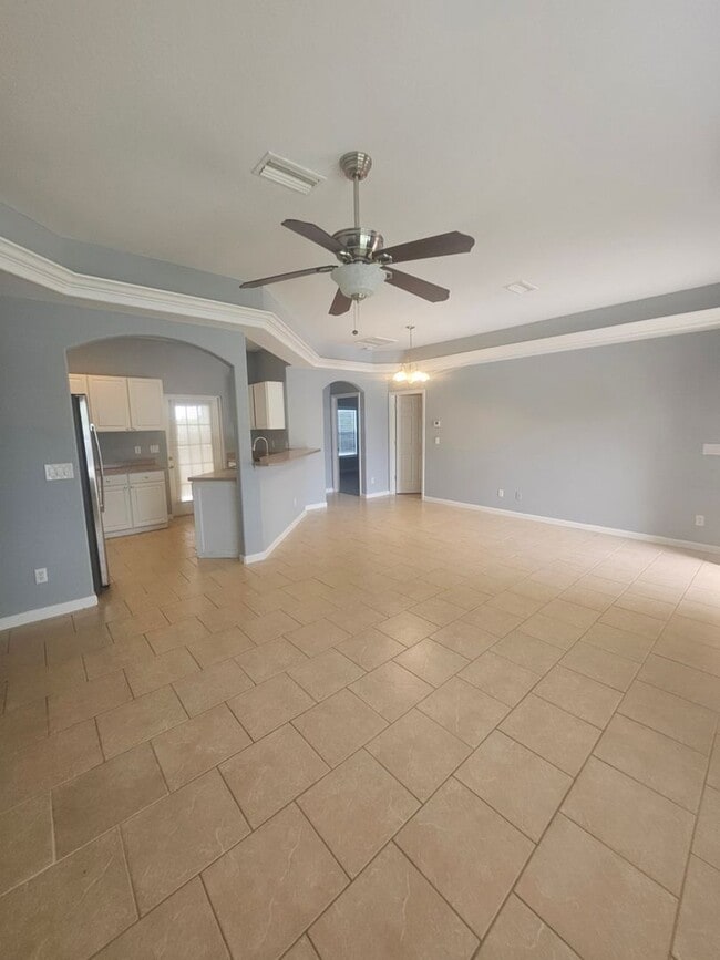 Building Photo - Rotonda Duplex