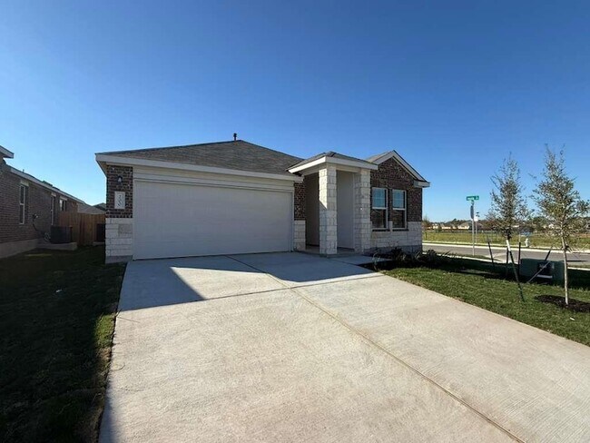 Building Photo - 200 Herald Dr