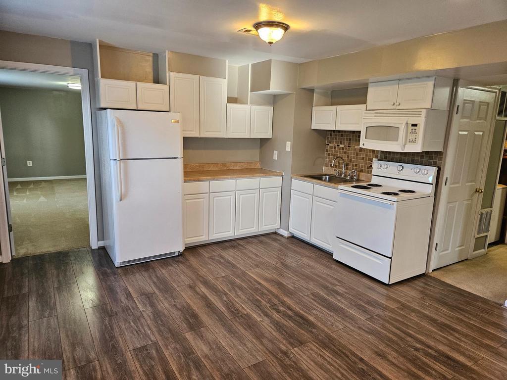 9296 Hillis Ct, Manassas, VA 20112 Room for Rent in Manassas, VA