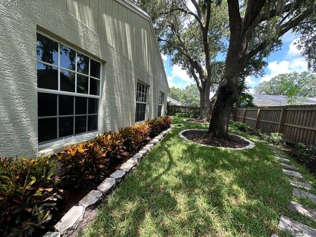 Foto del edificio - 9710 Cypress Pond Ave
