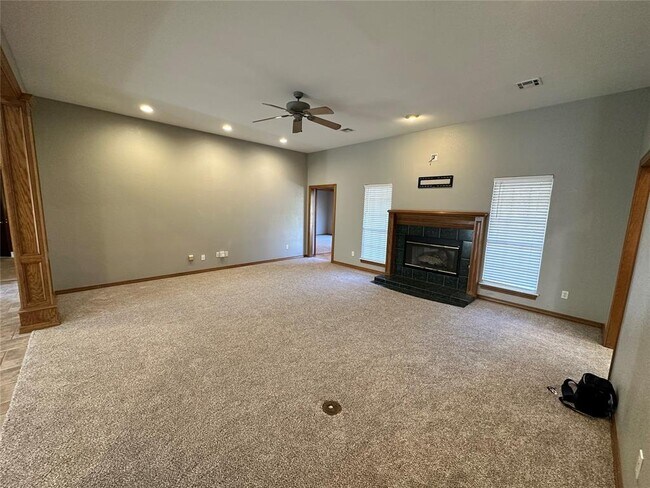 Foto del edificio - 1819 Duckhawk Ct