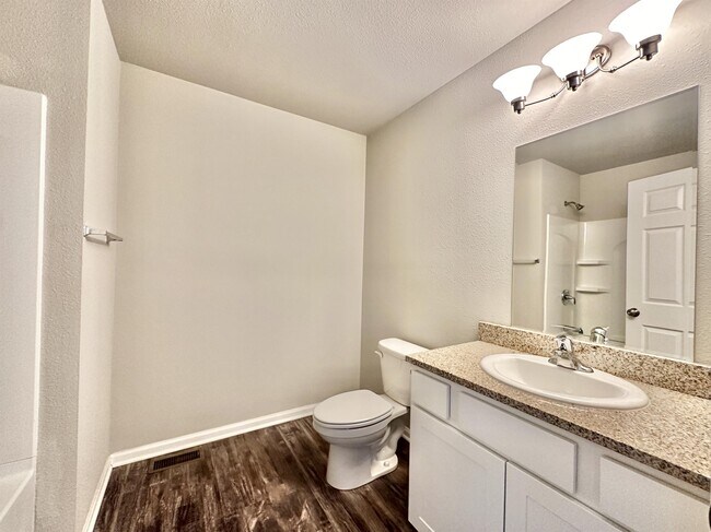 Foto del edificio - 2240 James Kelly Ln