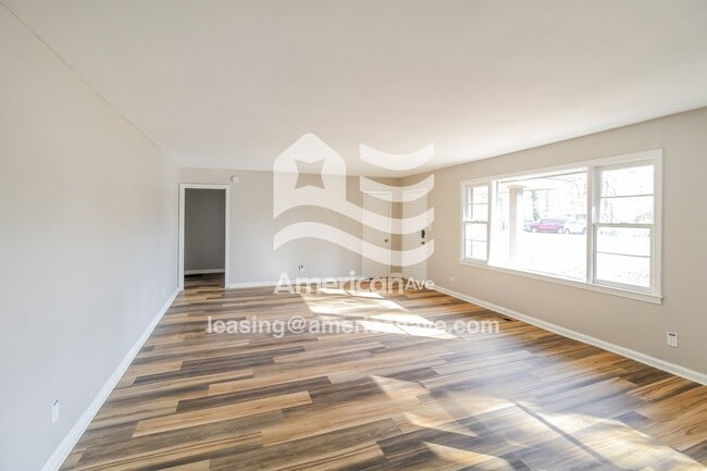 Foto del edificio - 105 Cumberland Rd