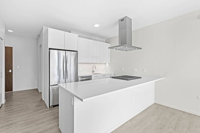 Building Photo - 48 E Huron St