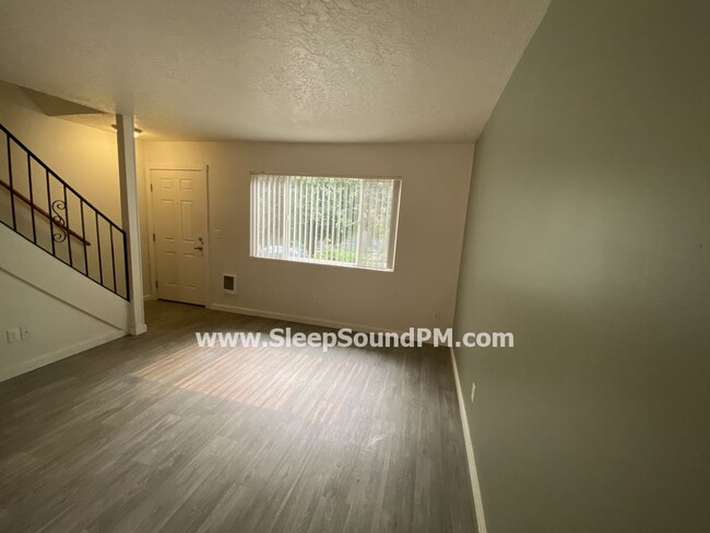 Building Photo - 3123-3153 SW Dolph Ct