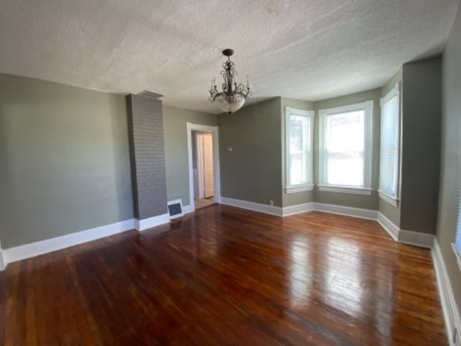 Building Photo - 1712 Seiler Rd