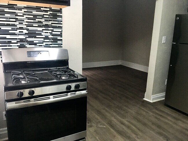 Photo - 108 Hallock Street Apartment