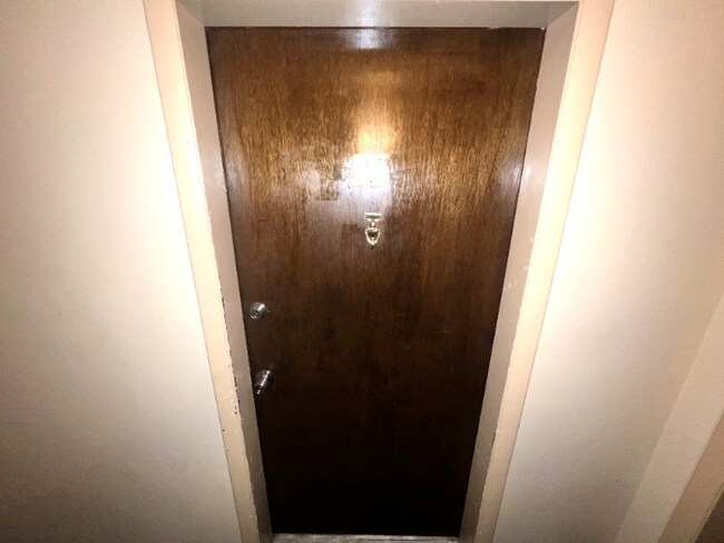 Foto del edificio - 2275 Country Club Dr