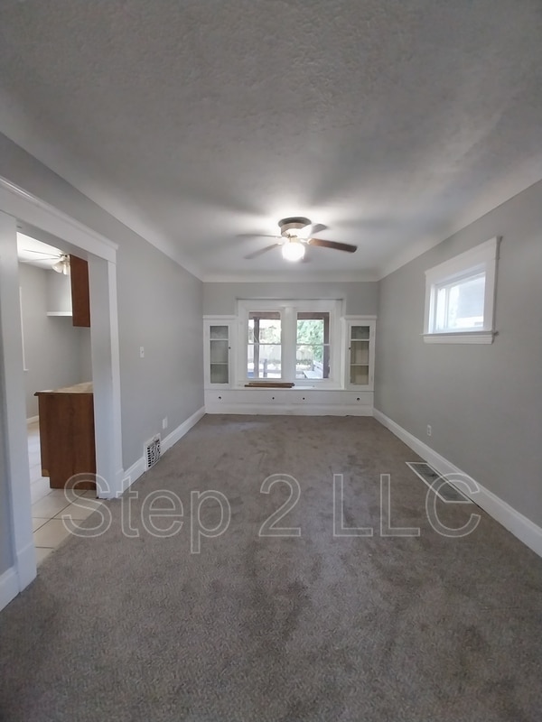 Building Photo - 9000 Tioga Ave