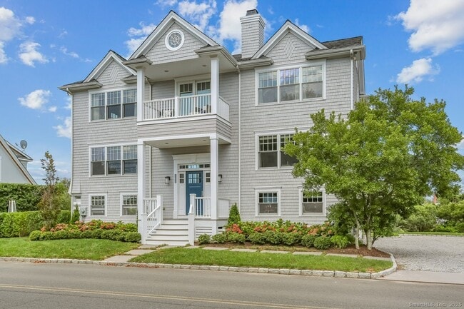 Building Photo - 1810 Fairfield Beach Rd