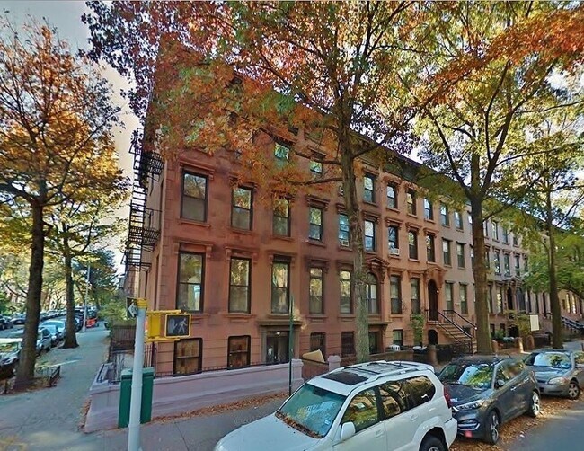 Sterling & 6th - 135 6th Avenue
