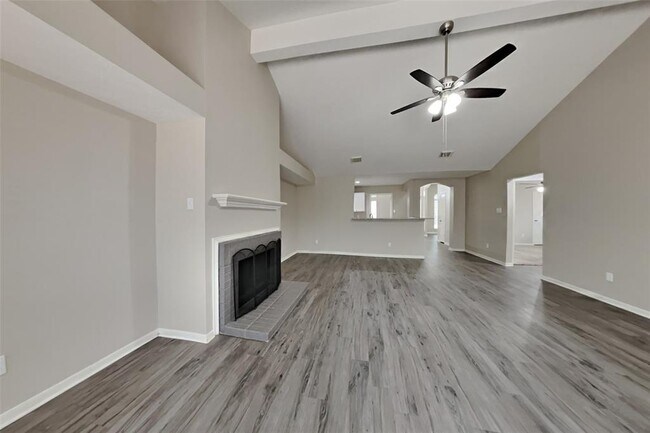 Foto del edificio - 21326 Meadowhill Dr